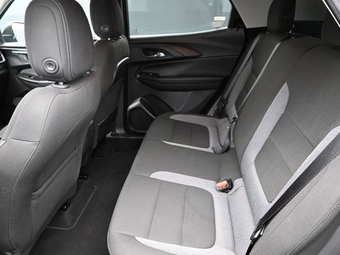 Used 2025 Chevrolet TrailBlazer LT FWD image 12