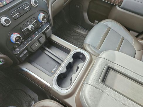 Used 2020 GMC Sierra 2500 Denali w/ Denali Ultimate Package image 15