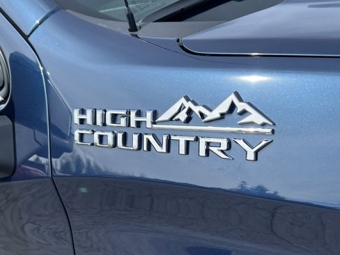 Used 2020 Chevrolet Silverado 1500 High Country w/ Technology Package AWD/4WD image 10