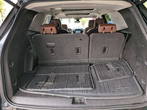 Used 2018 Chevrolet Traverse High Country AWD/4WD image 32