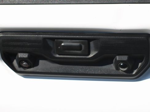 Used 2025 Chevrolet Silverado 2500 LT w/ Convenience Package image 43