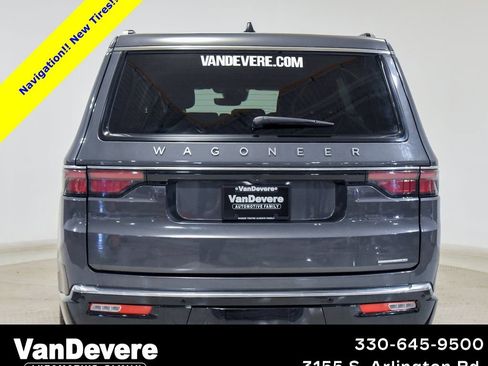 Used 2024 Jeep Wagoneer Series III AWD/4WD image 6