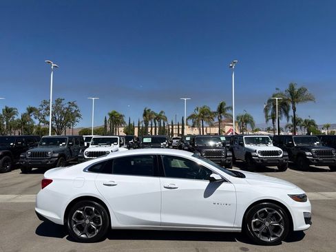 Used 2024 Chevrolet Malibu LT FWD image 3