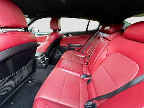 Used 2021 Kia Stinger GT image 23