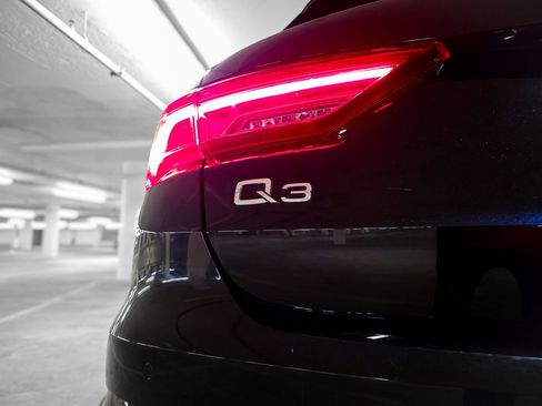 Used 2021 Audi Q3 2.0T Premium w/ Convenience Package image 11