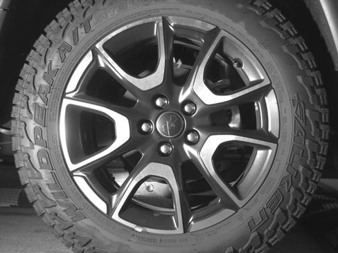 Used 2025 Jeep Compass Trailhawk AWD/4WD image 15