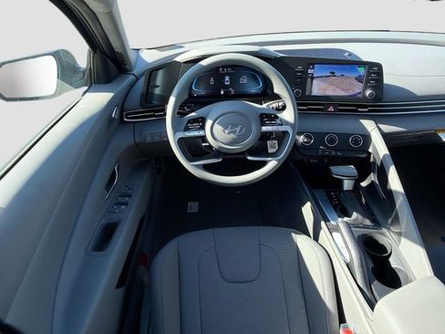 New 2026 Hyundai Elantra SE FWD image 20