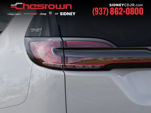 New 2026 Chrysler Pacifica Select FWD image 9