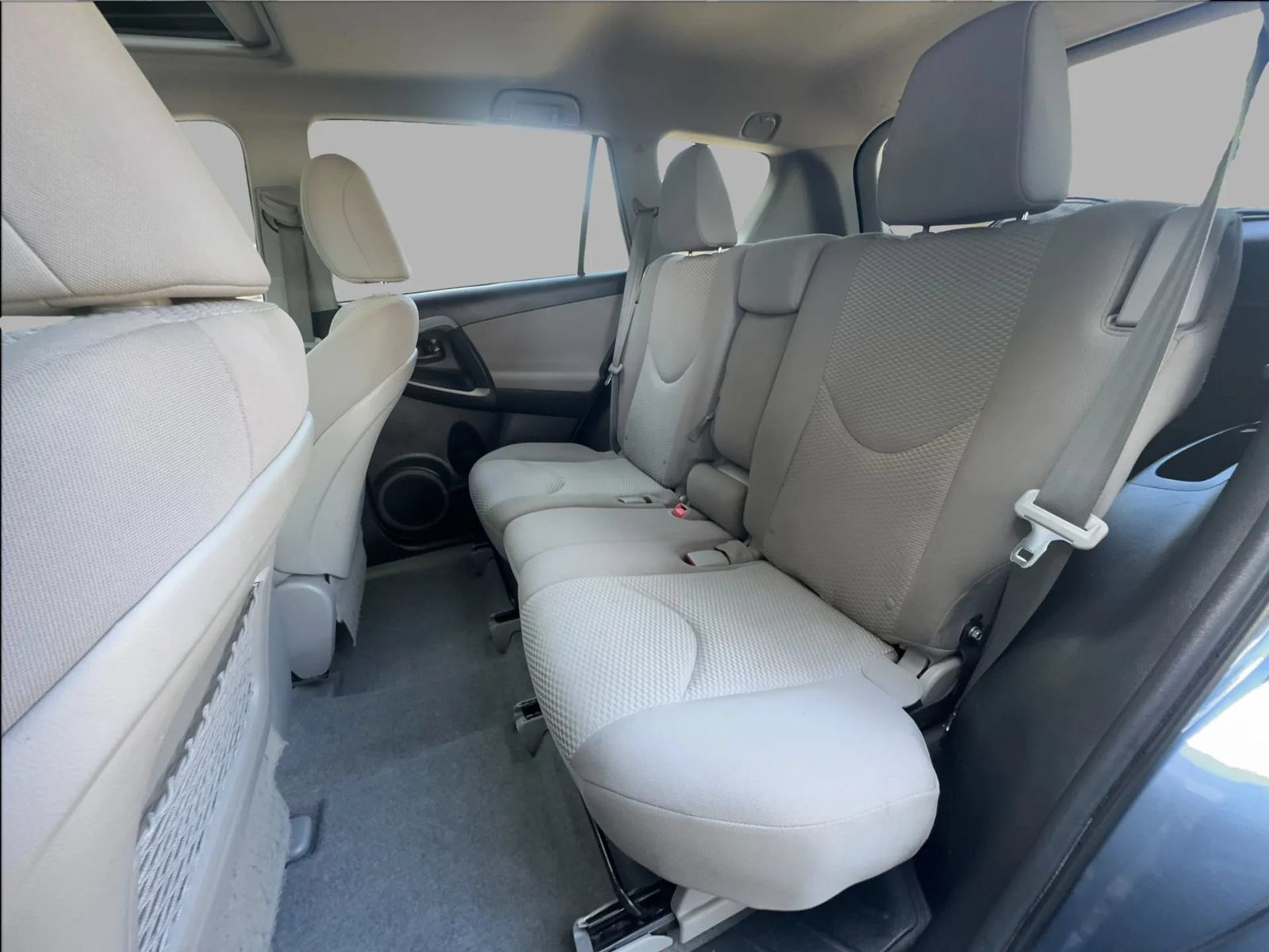 Used 2012 Toyota RAV4 FWD w/ Upgrade Value Pkg image 28