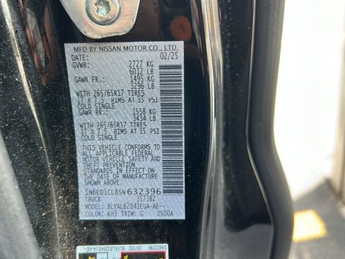 Used 2025 Nissan Frontier SV RWD image 27