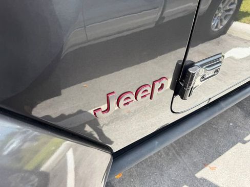 Used 2018 Jeep Wrangler Unlimited Rubicon AWD/4WD image 18