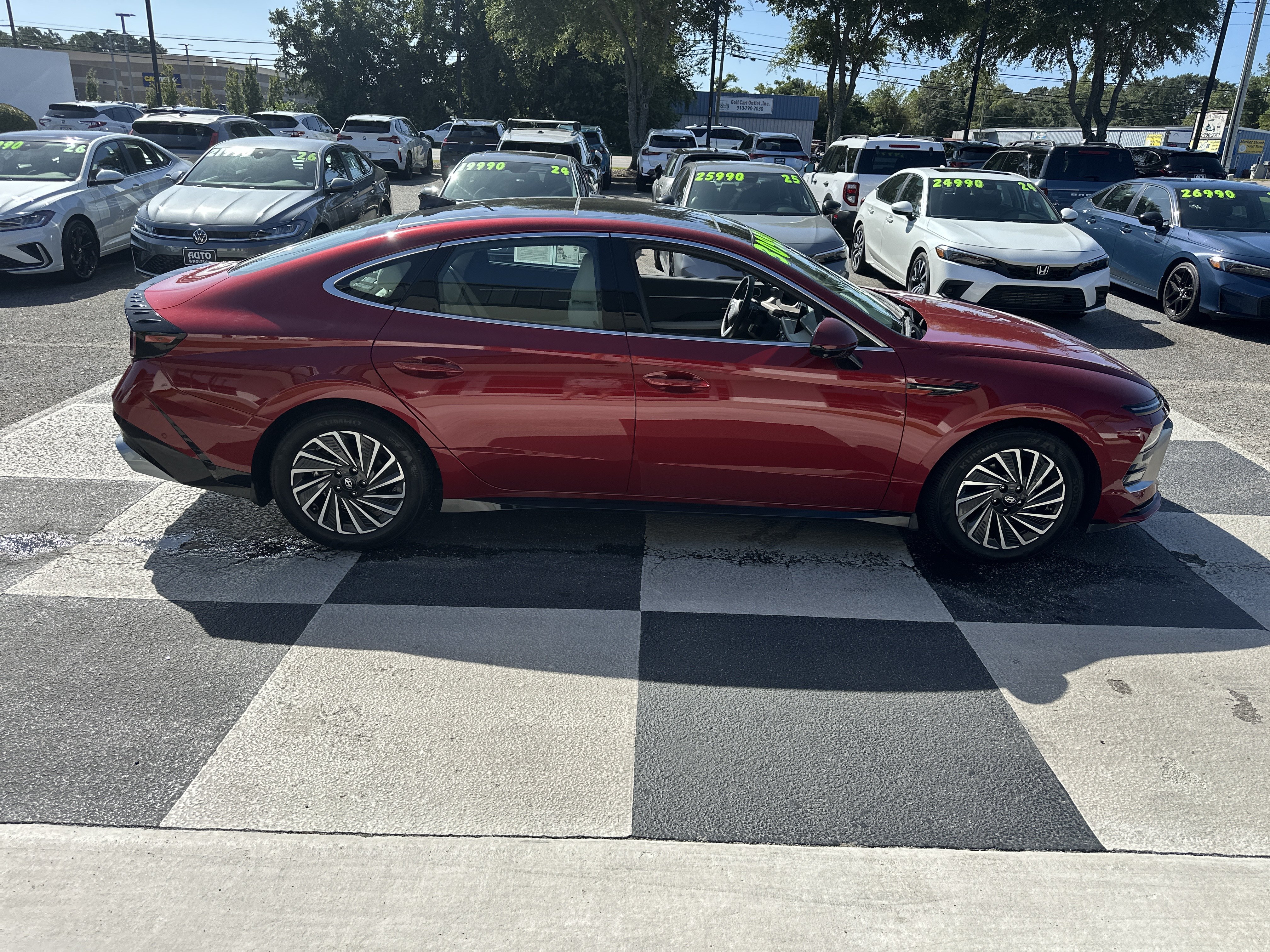 Used 2025 Hyundai Sonata Limited FWD image 3