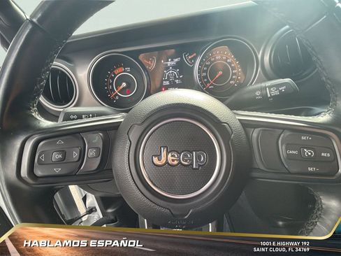Used 2022 Jeep Gladiator Sport image 18