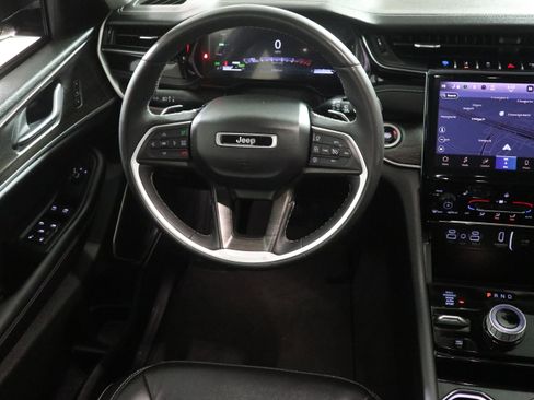 Used 2023 Jeep Grand Cherokee 4WD 4xe image 15