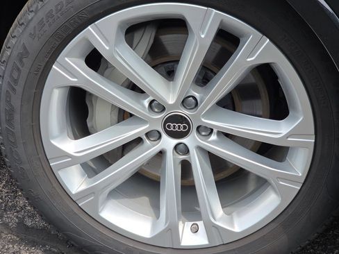 Used 2025 Audi Q7 3.0T Prestige AWD/4WD image 23
