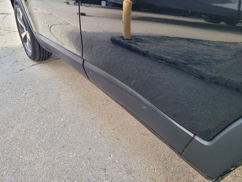 Used 2020 Jeep Cherokee Limited image 14