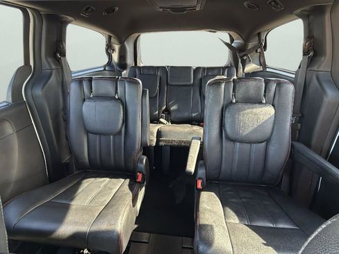 Used 2019 Dodge Grand Caravan GT image 26