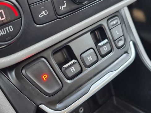 Used 2021 GMC Terrain SLT image 15