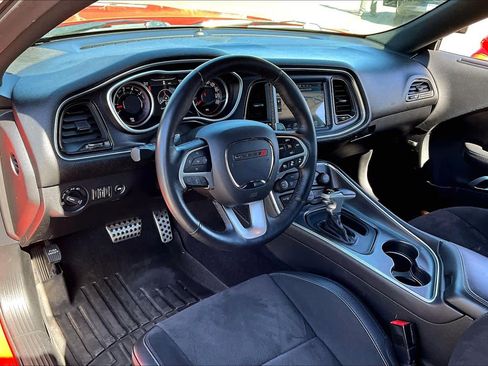 Used 2016 Dodge Challenger R/T Scat Pack w/ Leather Interior Group image 16