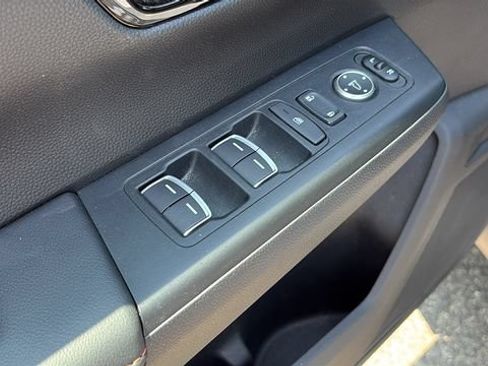 Used 2024 Honda CR-V Sport Touring image 9