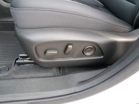 Used 2026 GMC Terrain Denali image 17