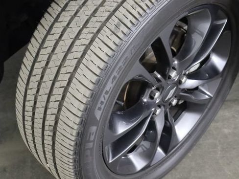 Used 2024 Dodge Durango SXT w/ SXT Blacktop Group AWD/4WD image 40