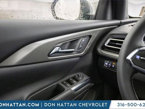 New 2026 Chevrolet Traverse LT image 17