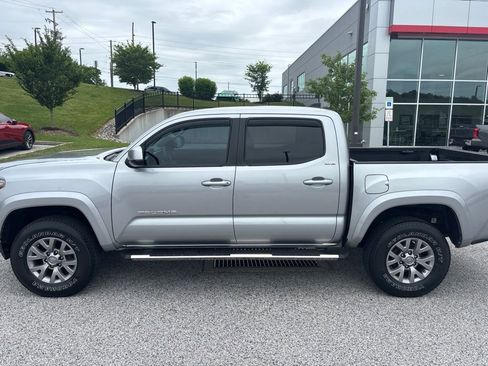 Used 2019 Toyota Tacoma SR5 RWD image 6