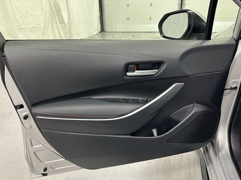 Used 2025 Toyota Corolla SE image 8