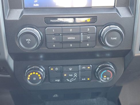 Used 2020 Ford F350 XLT w/ FX4 Off-Road Package image 19