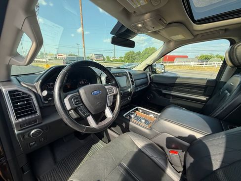 Used 2019 Ford Expedition Platinum AWD/4WD image 14