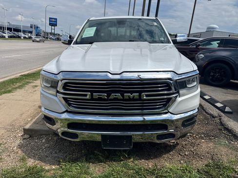 Used 2019 RAM 1500 Laramie AWD/4WD image 2