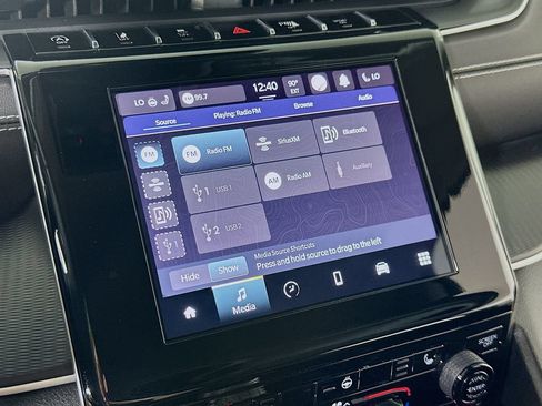 Used 2023 Jeep Grand Cherokee Laredo w/ Luxury Tech Group I RWD image 26