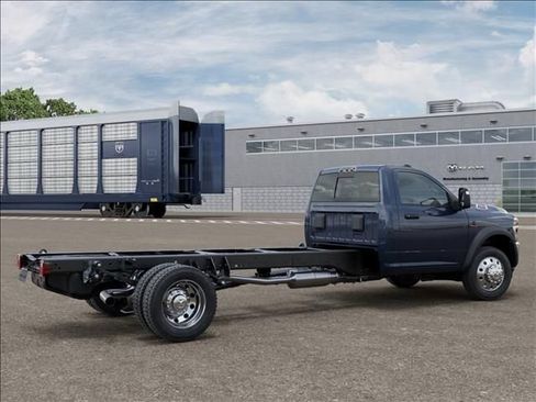 New 2026 RAM 5500 Tradesman AWD/4WD image 4