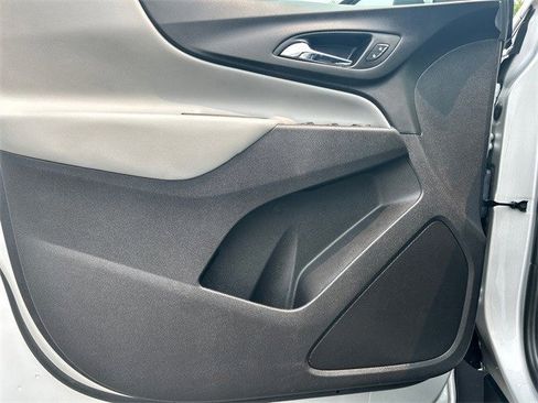 Used 2021 Chevrolet Equinox LT w/ LPO, Floor Liner Package image 17