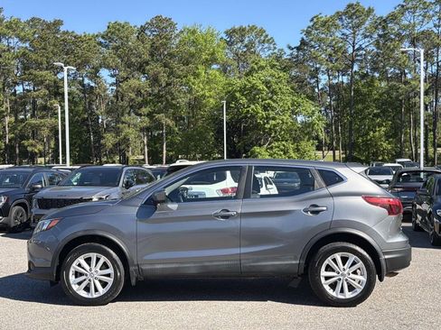 Used 2017 Nissan Rogue Sport S w/ S Appearance Package image 32