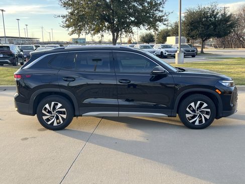 Used 2025 Volkswagen Tiguan S image 11