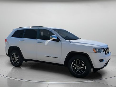 Used 2018 Jeep Grand Cherokee Limited image 34