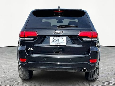 Used 2020 Jeep Grand Cherokee Altitude image 4