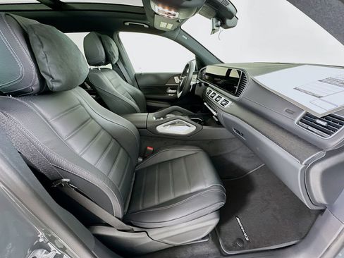 New 2026 Mercedes-Benz GLS 450 4MATIC image 32