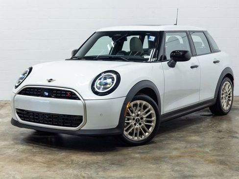 Certified 2025 MINI Cooper S image 8