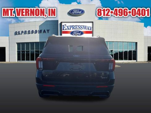 Used 2025 Ford Explorer ST-Line w/ ST-Line Street Pack image 7