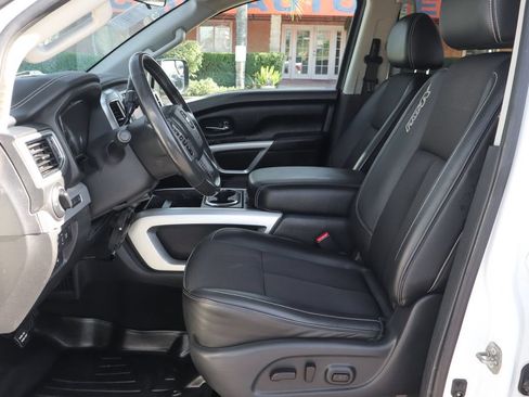 Used 2018 Nissan Titan PRO-4X AWD/4WD image 20