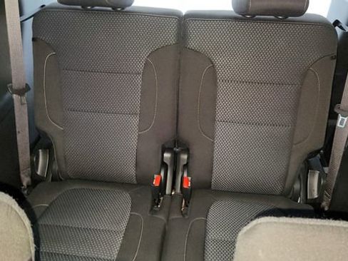 Used 2023 GMC Acadia SLE w/ Driver Convenience Package image 17