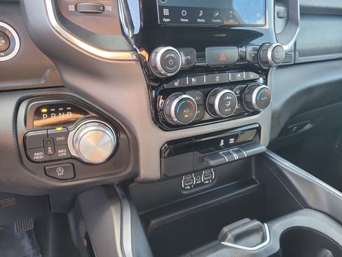 Used 2024 RAM 1500 Laramie AWD/4WD image 23