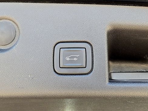 Used 2024 Chevrolet Equinox LT AWD/4WD image 15