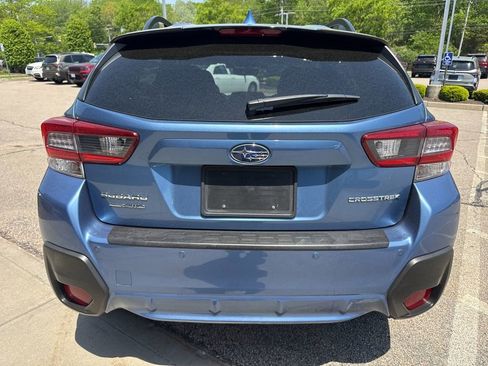 Used 2021 Subaru Crosstrek 2.5i Limited w/ Moonroof Package 1 AWD/4WD image 3