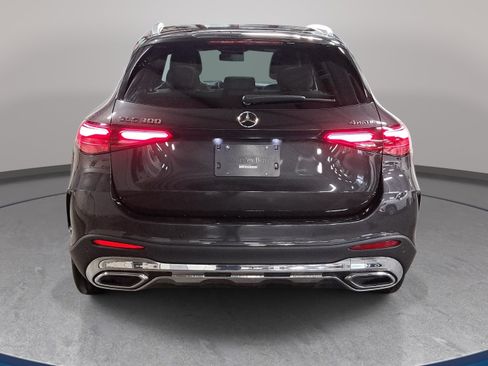 Used 2026 Mercedes-Benz GLC 300 4MATIC image 7