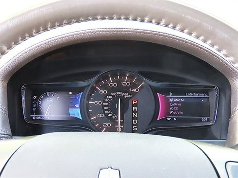 Used 2013 Lincoln MKX FWD image 13