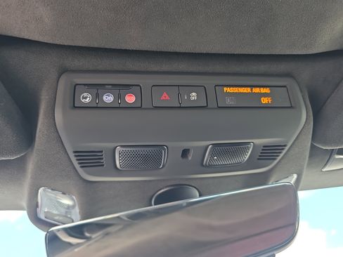 Used 2021 Chevrolet Corvette Stingray Premium Conv w/ Z51 Performance Package image 24